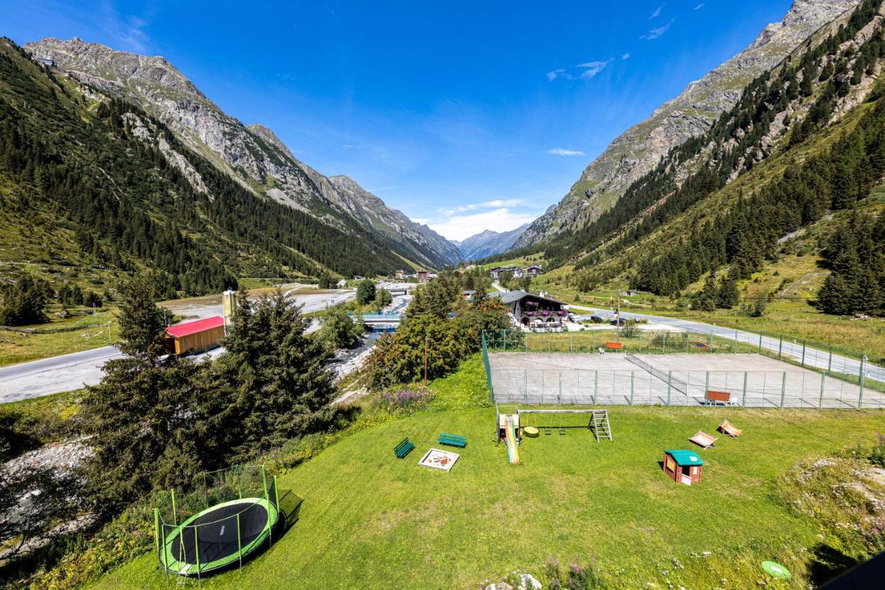 Hotel Gletscherblick Sankt Leonhard im Pitztal Eksteriør billede