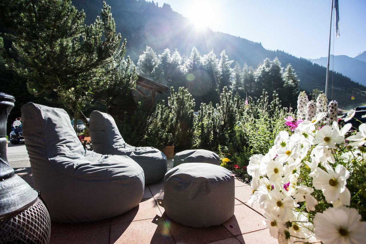 Hotel Gletscherblick Sankt Leonhard im Pitztal Eksteriør billede