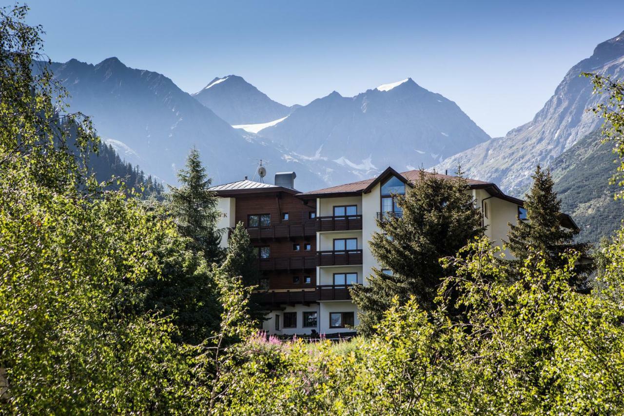 Hotel Gletscherblick Sankt Leonhard im Pitztal Eksteriør billede